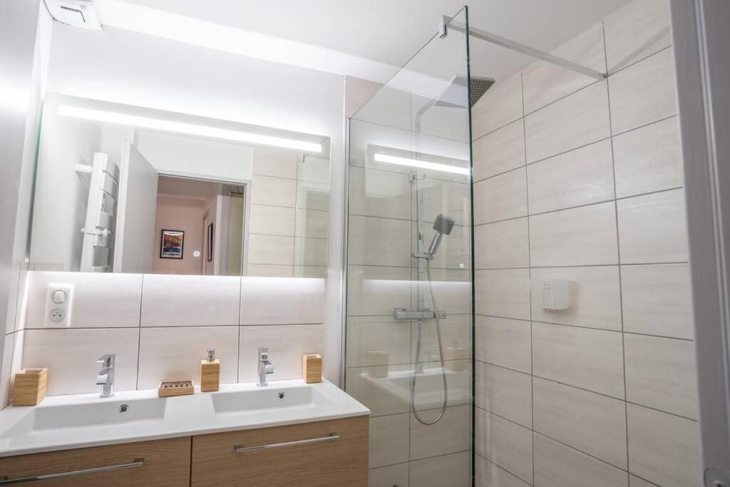 La Veilleuse - Appartement Au Coeur Du Centre Ville Лимож Екстериор снимка